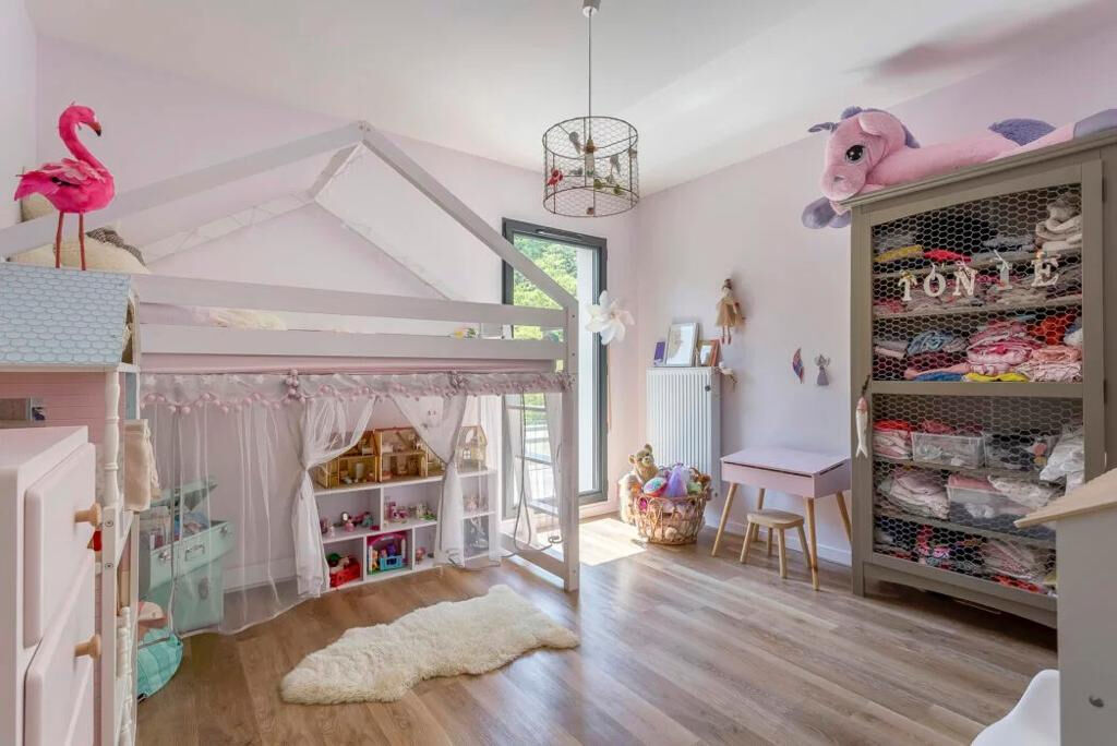 SAINT DIDIER AU MONT D’OR, accès rapide à Lyon, Maison contemporaine de 141m² sur 1400m² de terrain plat