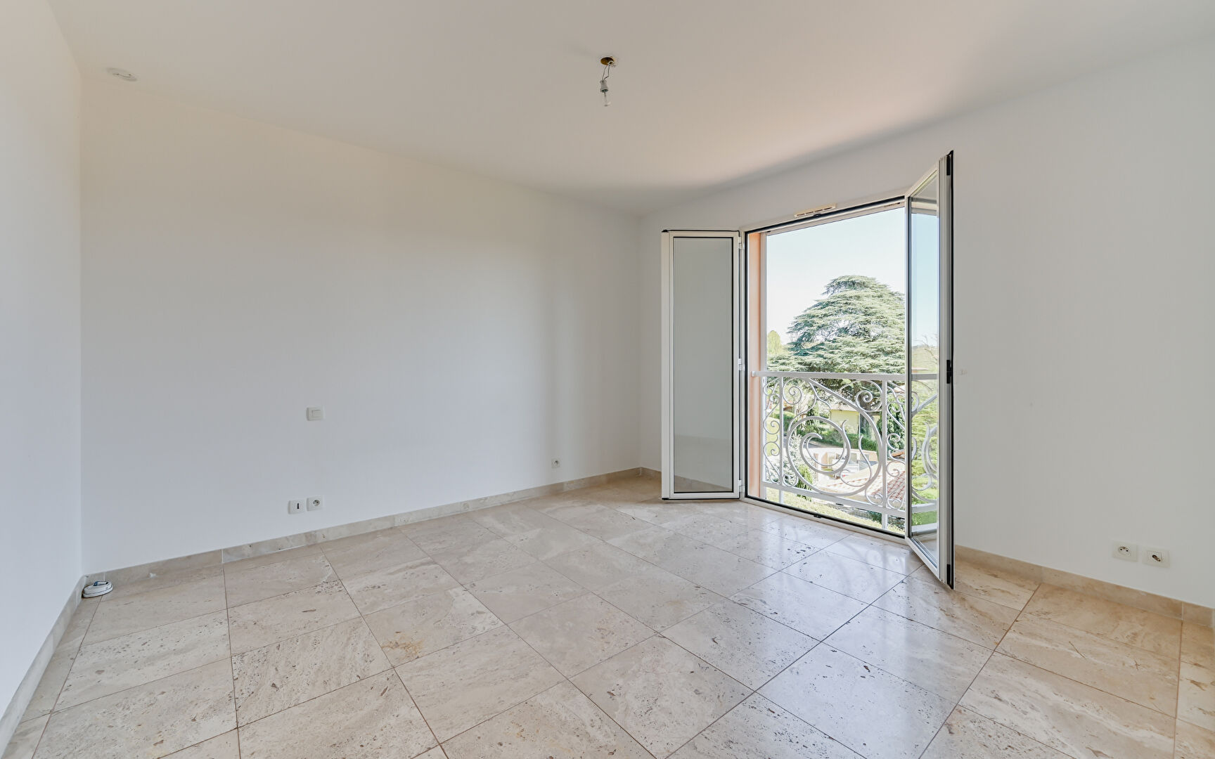 Maison SAINT CYR AU MONT D’OR 6 Pièces 183.73 m²