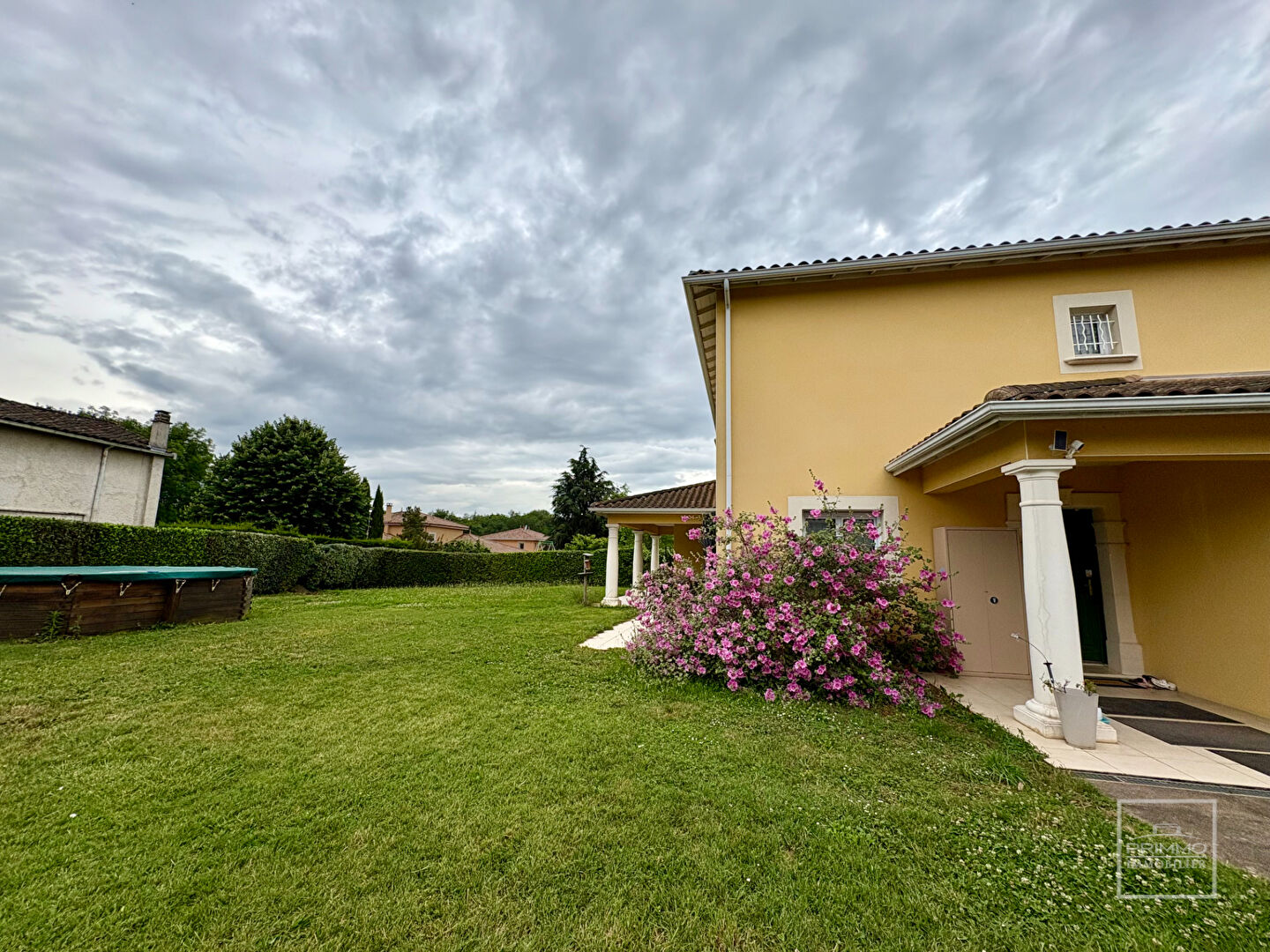 Villa – Franchevile