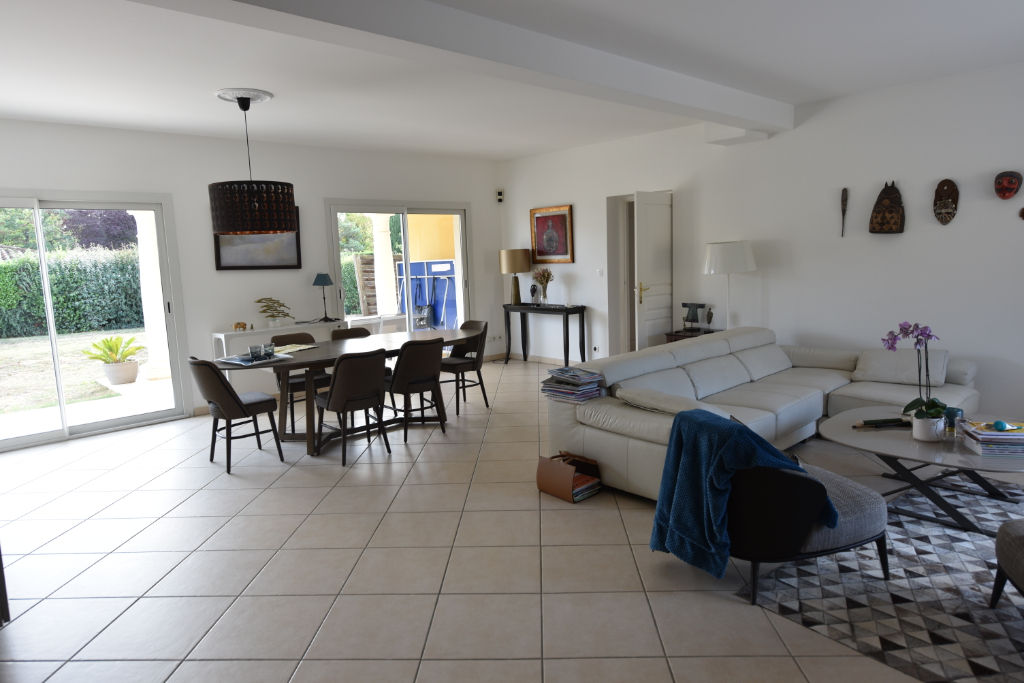 Villa – Franchevile