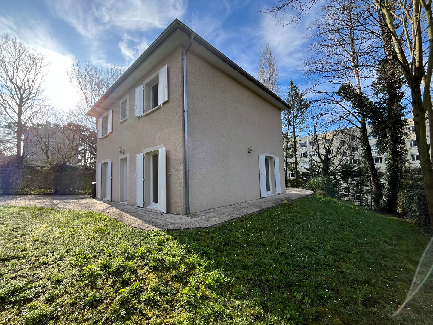 Maison Fontaines Sur Saone 6 pièce(s) 123 m2 – Proximité centre ville