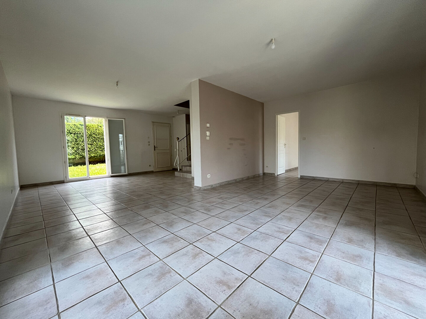 Maison Fontaines Sur Saone 6 pièce(s) 123 m2 – Proximité centre ville