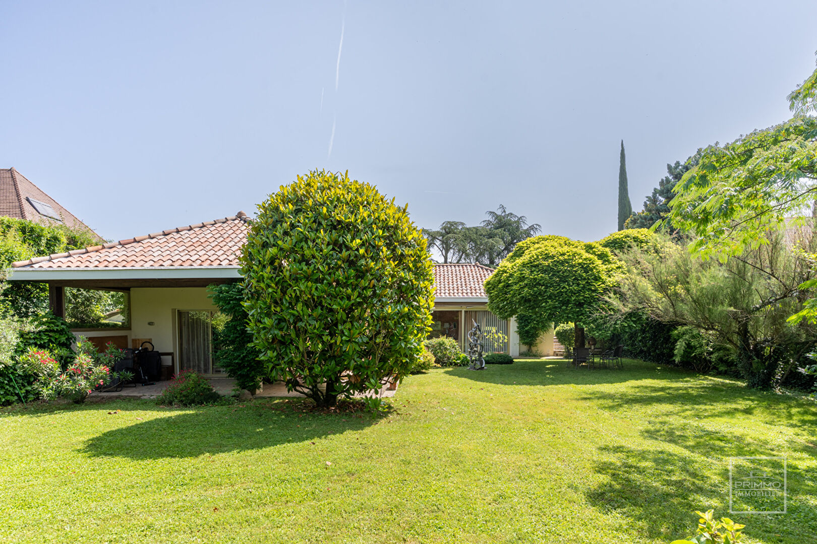 SAINT DIDIER AU MONT D’OR, Maison lumineuse de 200m² habitables sur beau terrain plat