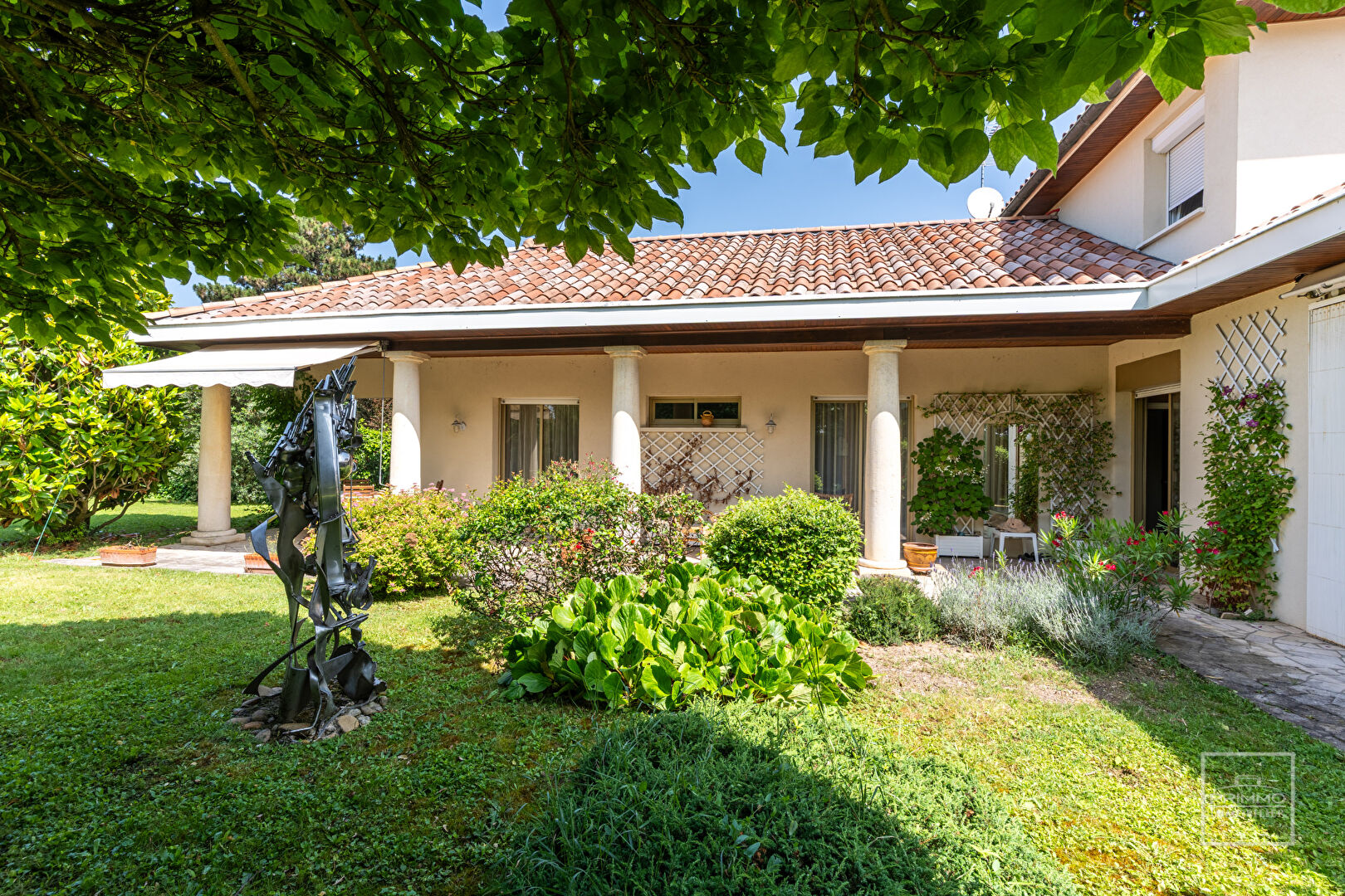 SAINT DIDIER AU MONT D’OR, Maison lumineuse de 200m² habitables sur beau terrain plat