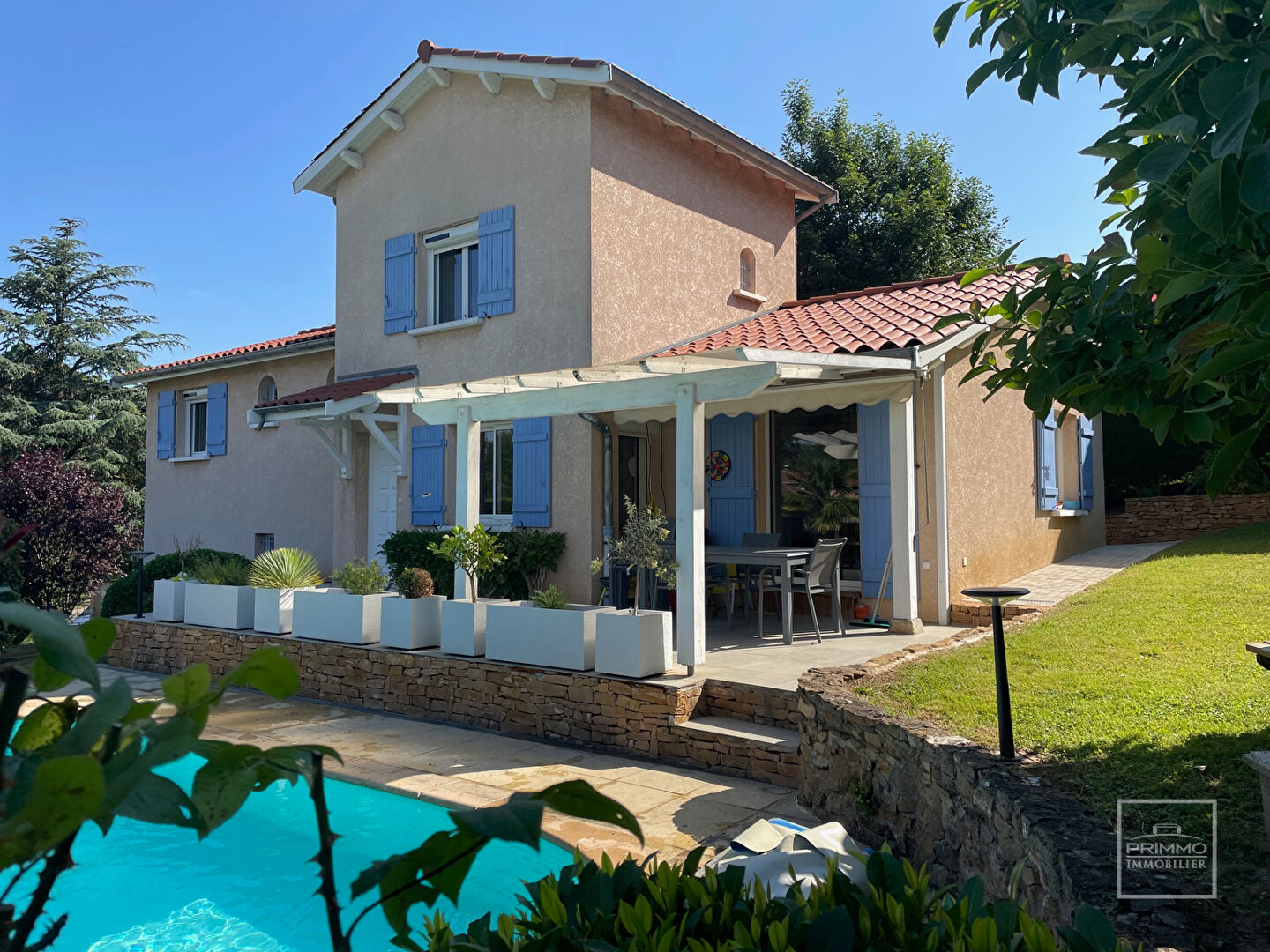 Lissieu – Maison 6 pièces à proximité du centre au calme et sans vis à vis