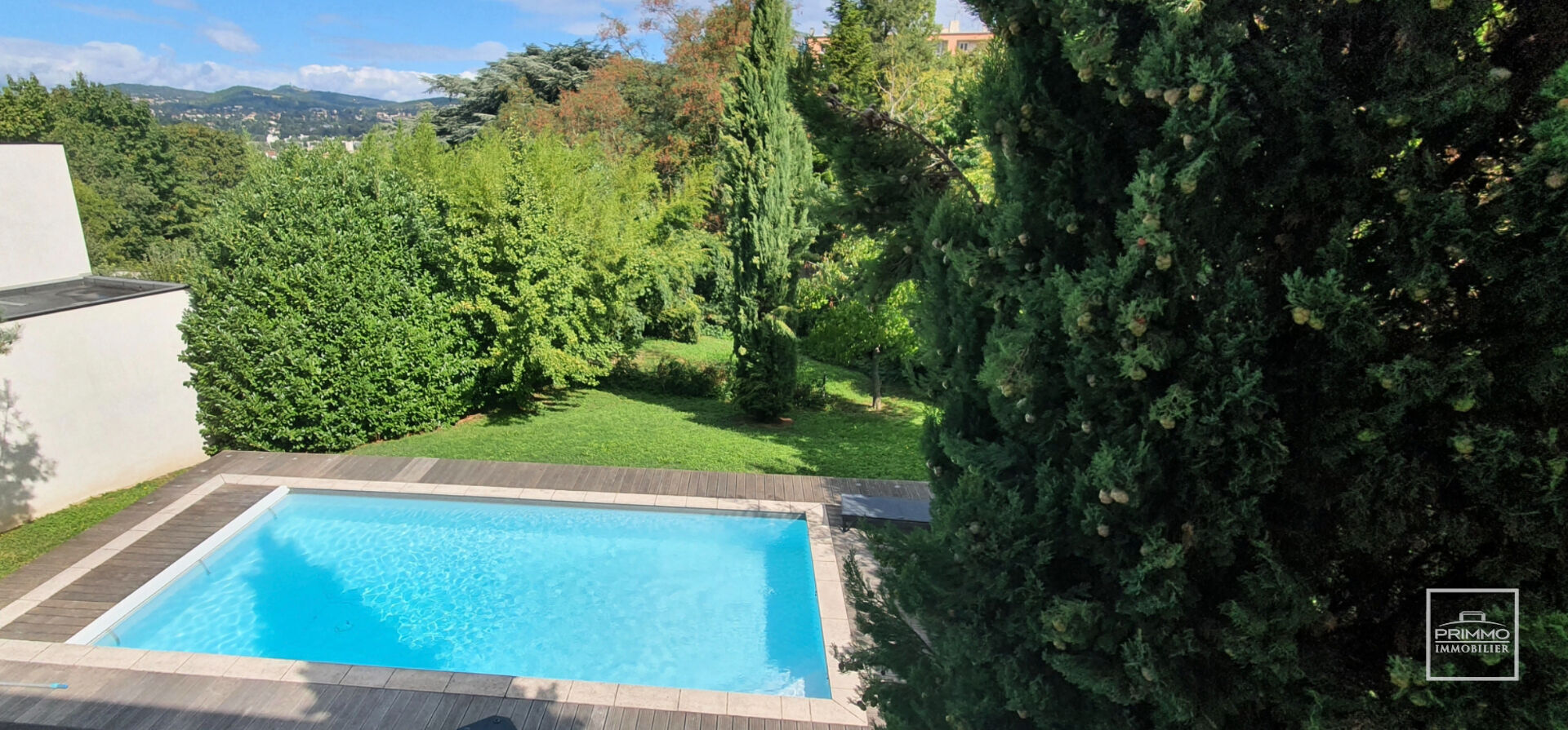 Unique et rare : Professionnel et Privé à Caluire !  3750 + Charges