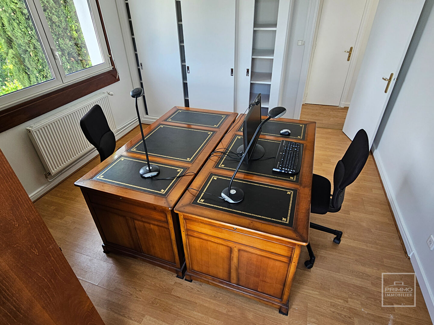 Unique et rare : Professionnel et Privé à Caluire !  3750 + Charges