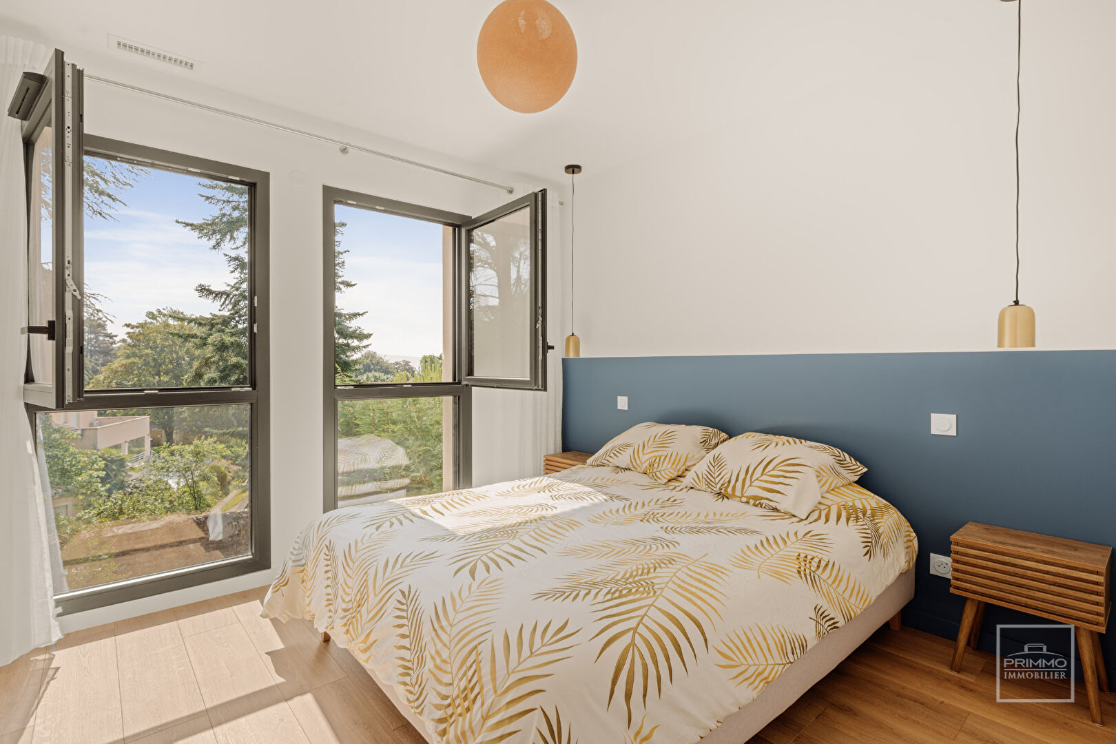SAINT CYR AU MONT D’OR, proche centre, Maison contemporaine de 2023 avec piscine