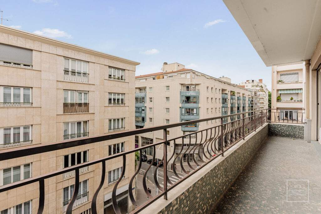 LYON 6, TRIANGLE D’OR, BALCON & LOGGIA, 124.79m²