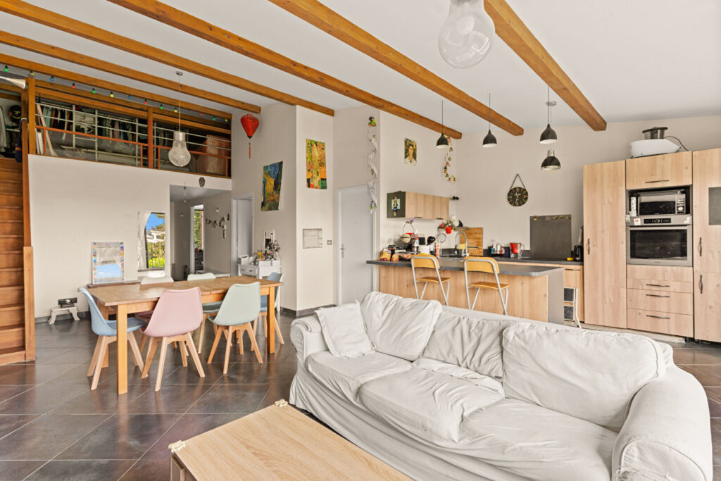 ST GERMAIN AU MONT D’OR , 84m² (112m² AU SOL)