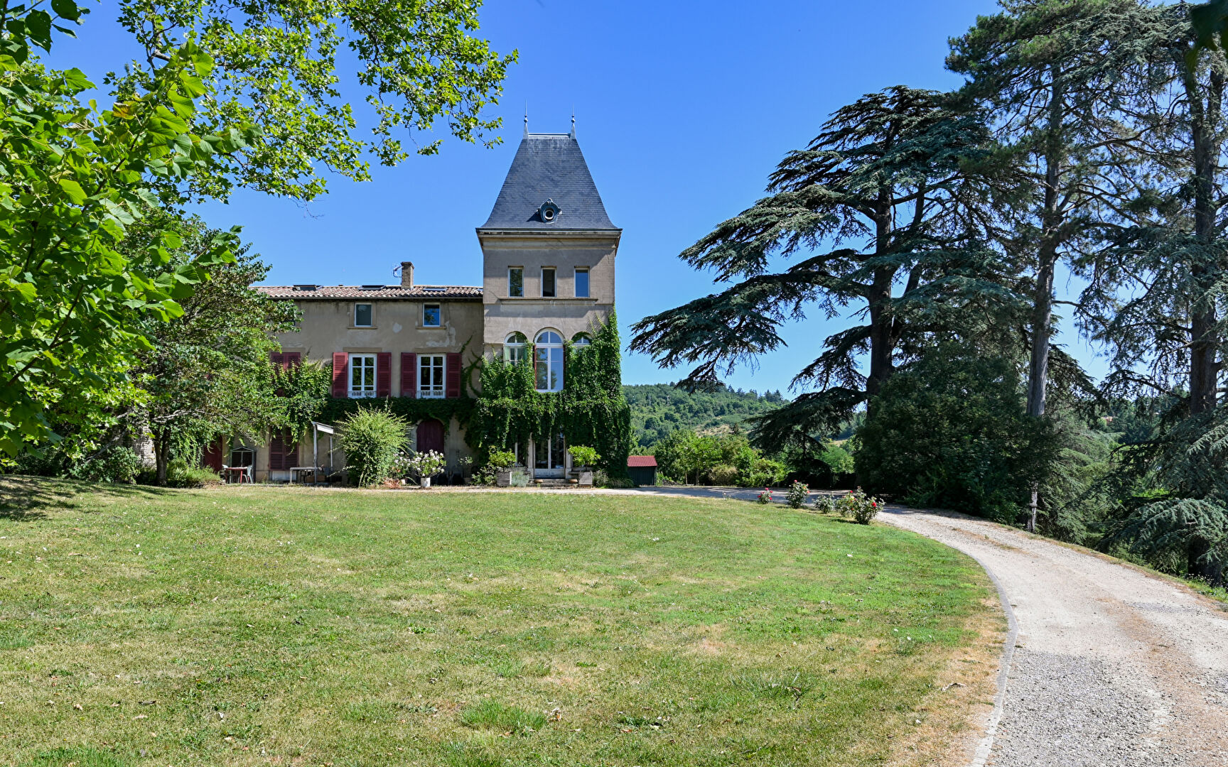 SAINT DIDIER AU MONT D’OR, Appartement de 124.33m² dans parc arboré avec vue sur Lyon et les Alpes