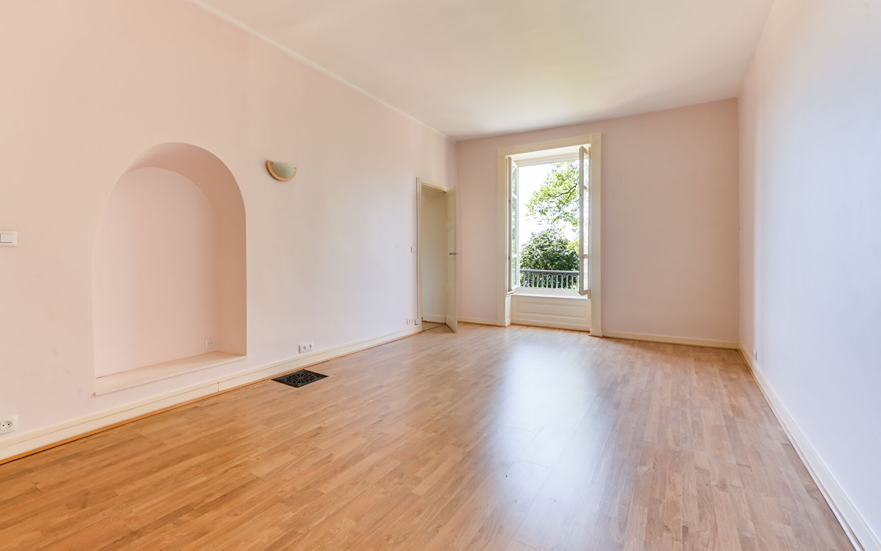SAINT DIDIER AU MONT D’OR, Appartement de 124.33m² dans parc arboré avec vue sur Lyon et les Alpes