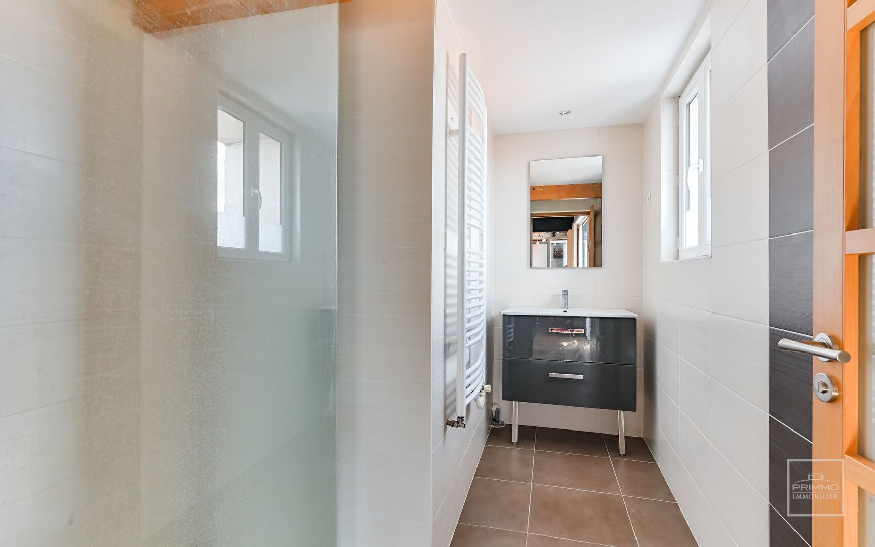 Exclusivité Chasselay – Maison de 164 m² & appartement de 71 m² avec terrasse