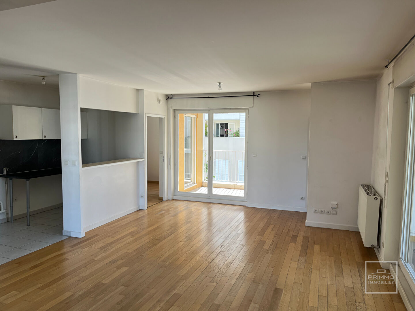 LYON 8, ETAGE ELEVE & VUE FOURVIERE, 3 BALCONS, 79.14m²