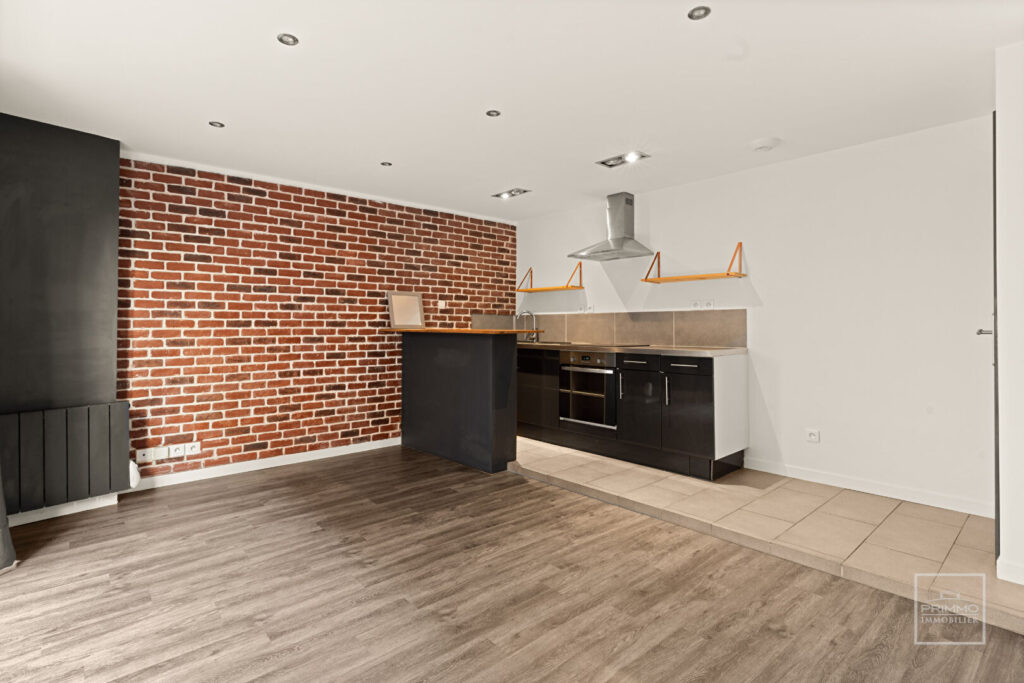 RILLIEUX-VILLAGE – T2-T3 comme une maison