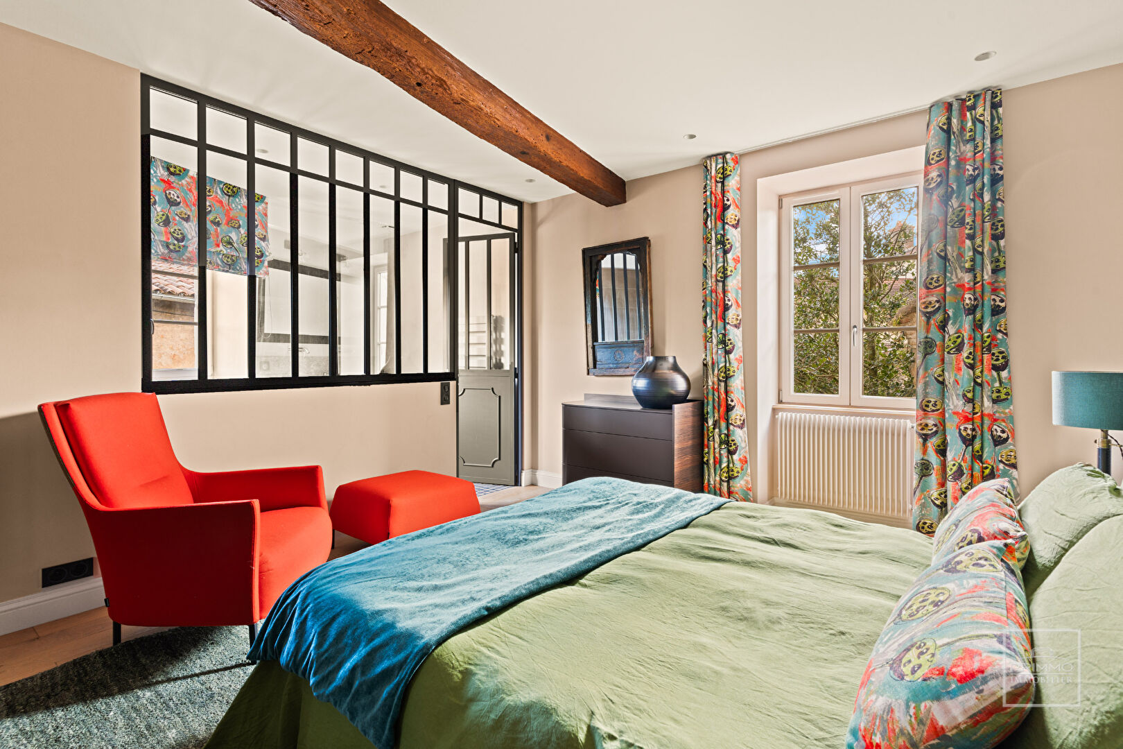 CURIS AU MONT D’OR, Maison de 325 m² en pierres dorées, 6 chambres + Studio