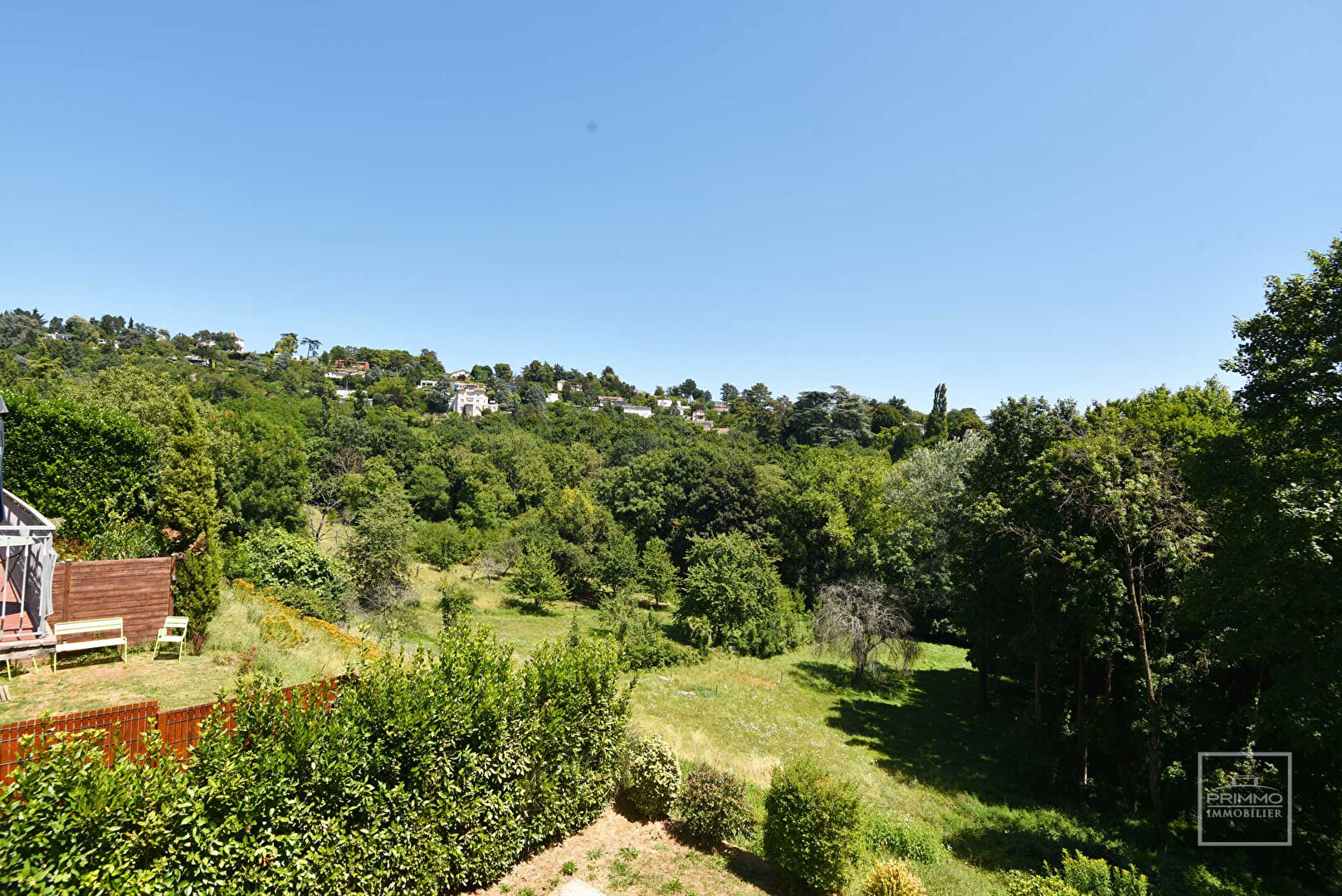 Saint Didier Au Mont D Or Maison dans un environnement verdoyant