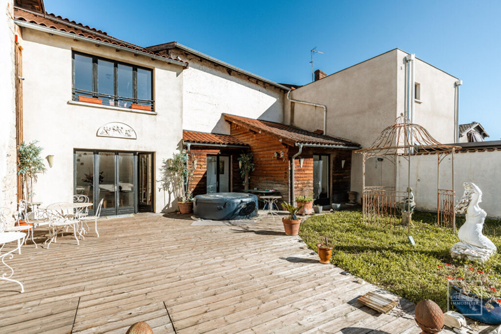 Les Chères – Tènement immobilier au coeur du Bourg