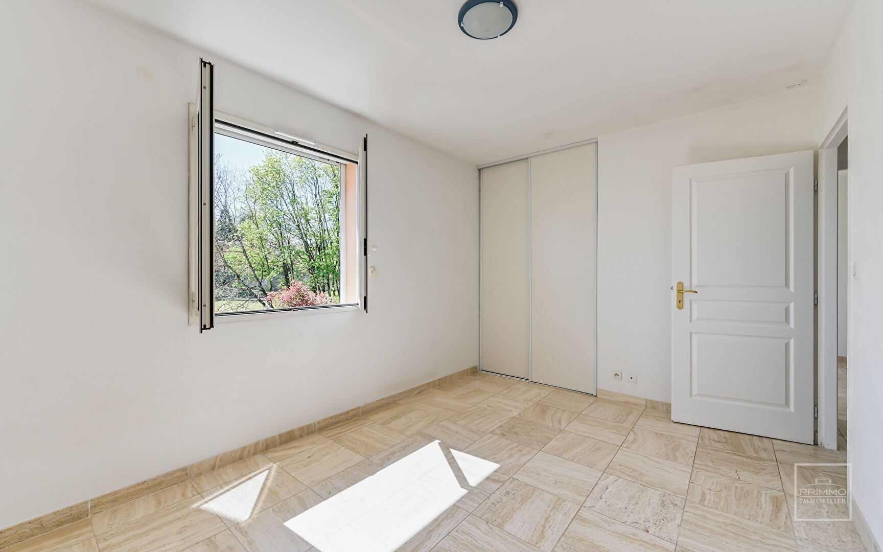 Saint Cyr au Mont D’Or, Maison de 193m² habitables sur 3000m² de terrain avec vue