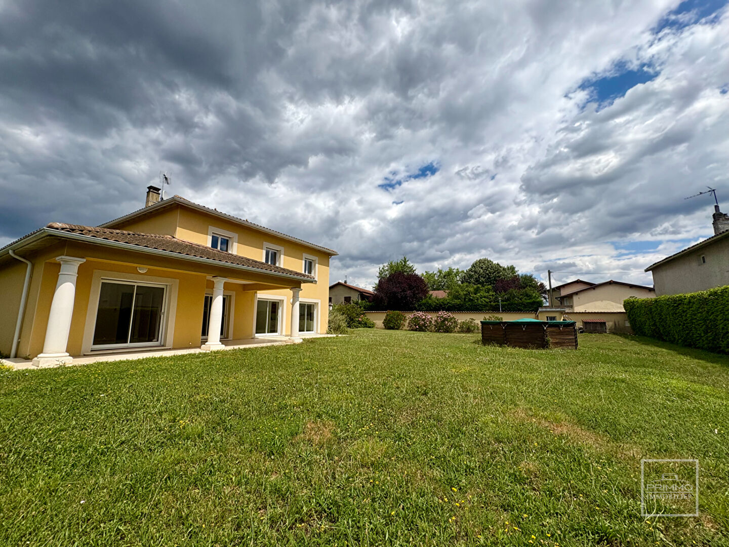 Villa – Francheville