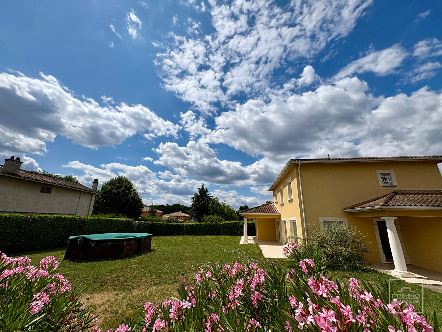 Villa – Francheville