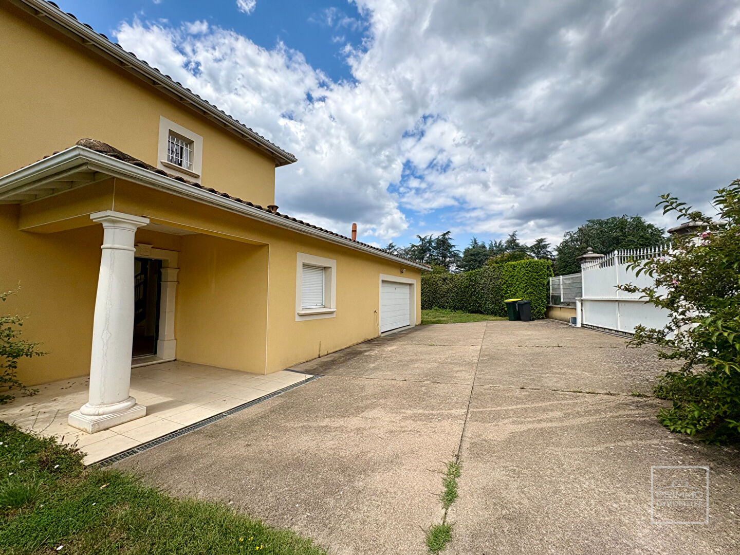 Villa – Francheville