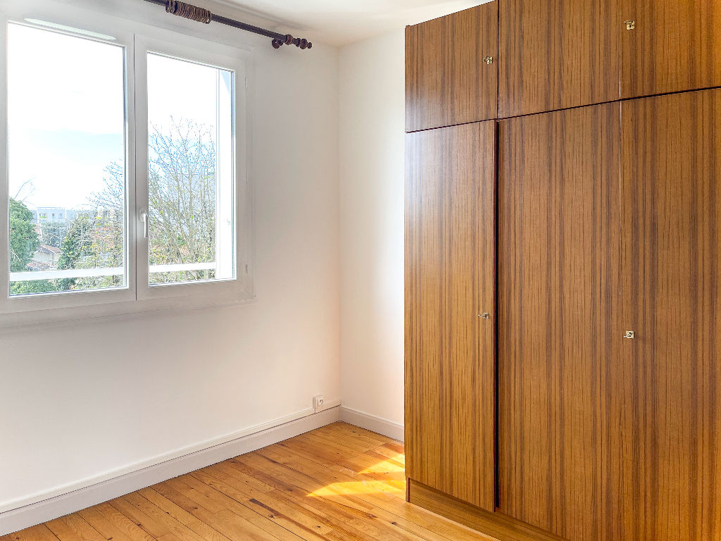 APPARTEMENT T3 MEUBLE AU CALME- CENTRE DECINES CHARPIEU