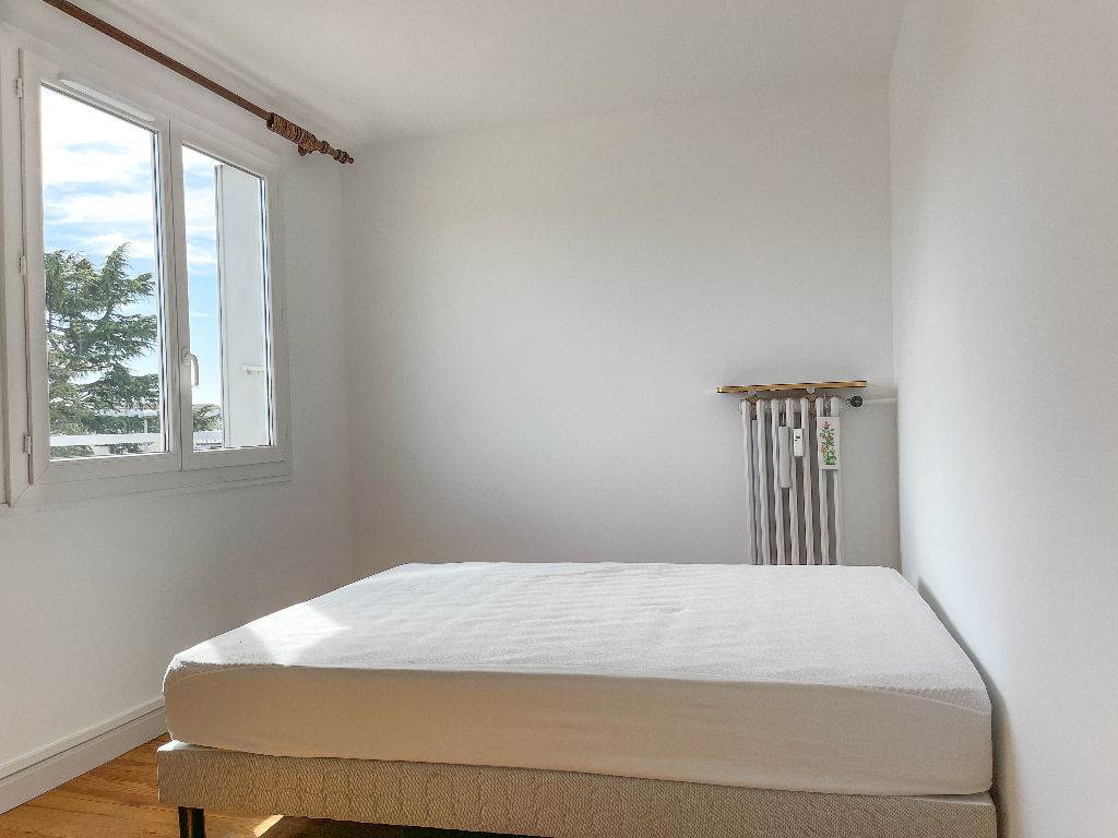 APPARTEMENT T3 MEUBLE AU CALME- CENTRE DECINES CHARPIEU