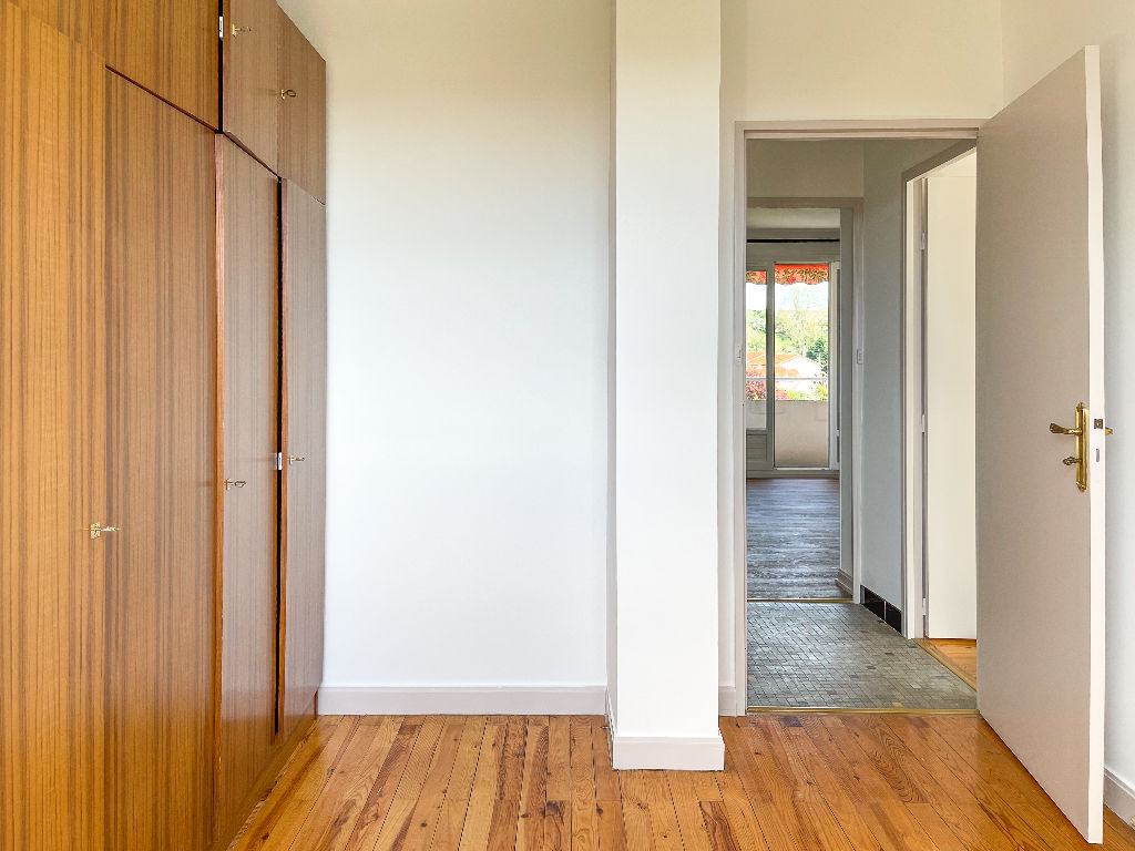 APPARTEMENT T3 MEUBLE AU CALME- CENTRE DECINES CHARPIEU