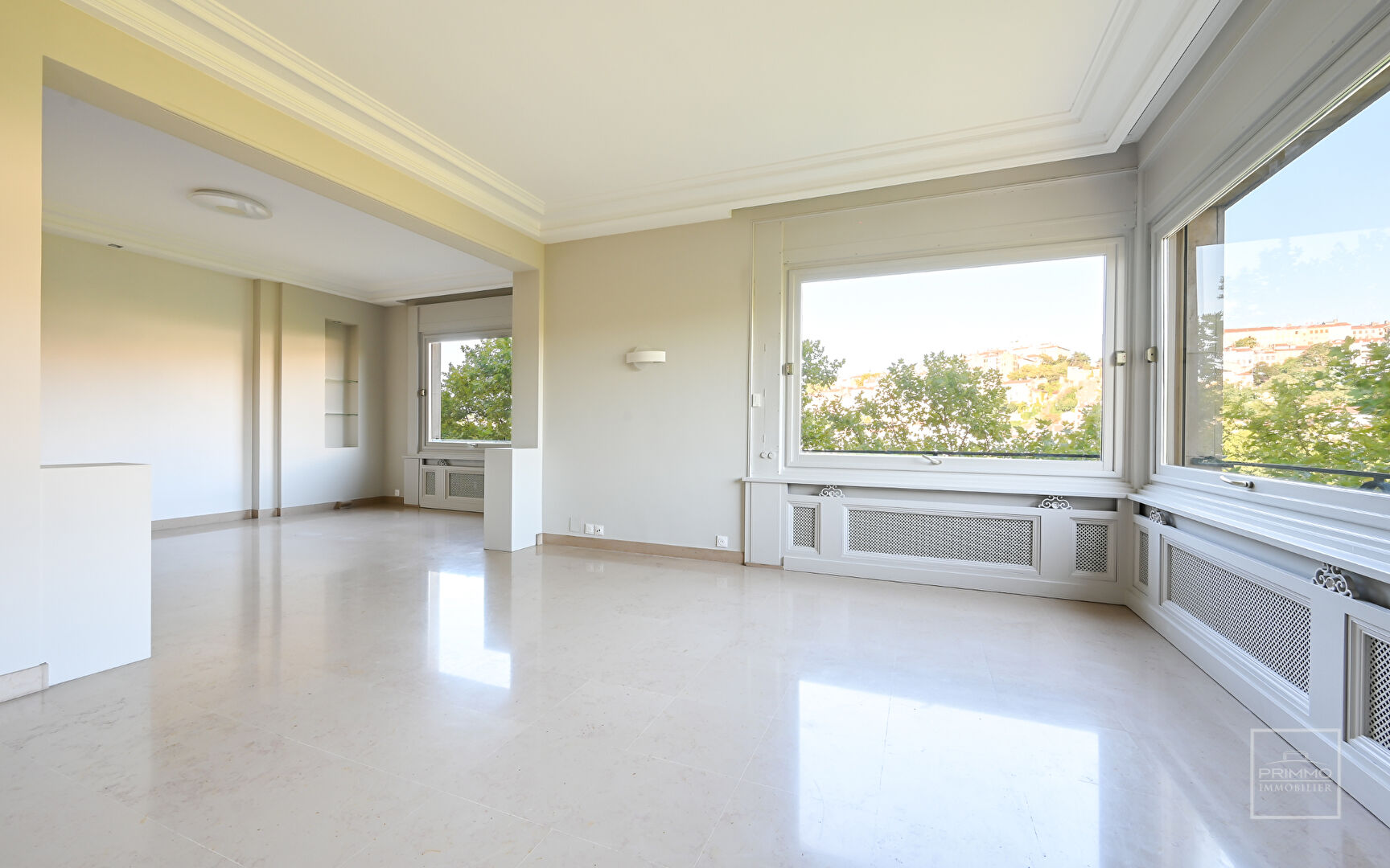 Appartement de standing rénové – T4