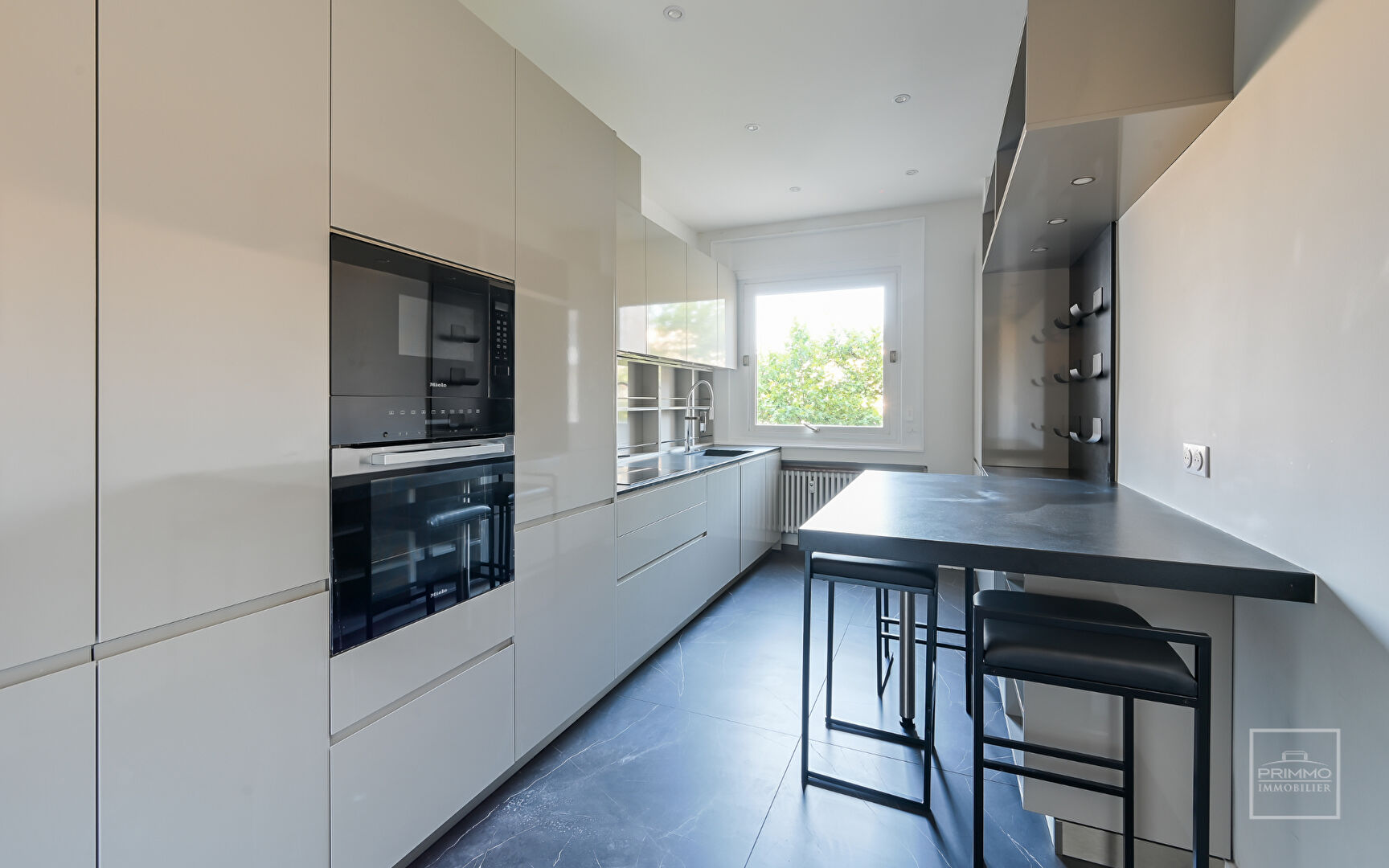 Appartement de standing rénové – T4