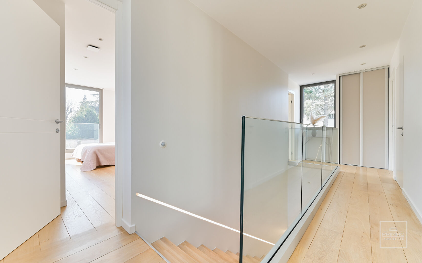 SAINT CYR AU MONT D’OR, Centre Village, Maison d’architecte de 256m² habitables