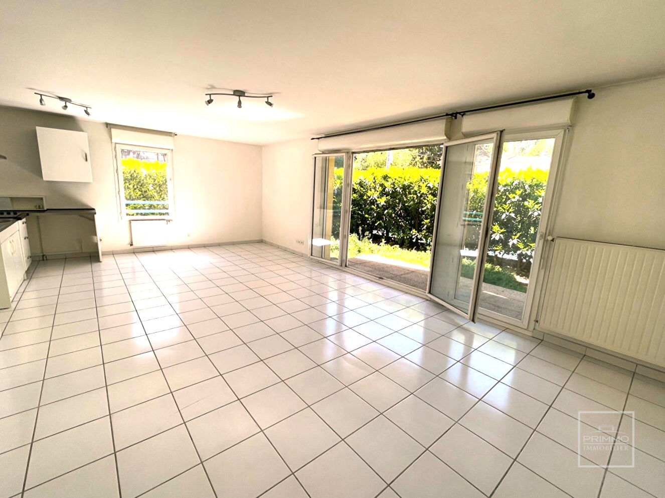 LYON 9ème, au calme, Appartement T2 de 54m², avec jardin clos de 52m² sans vis à vis.