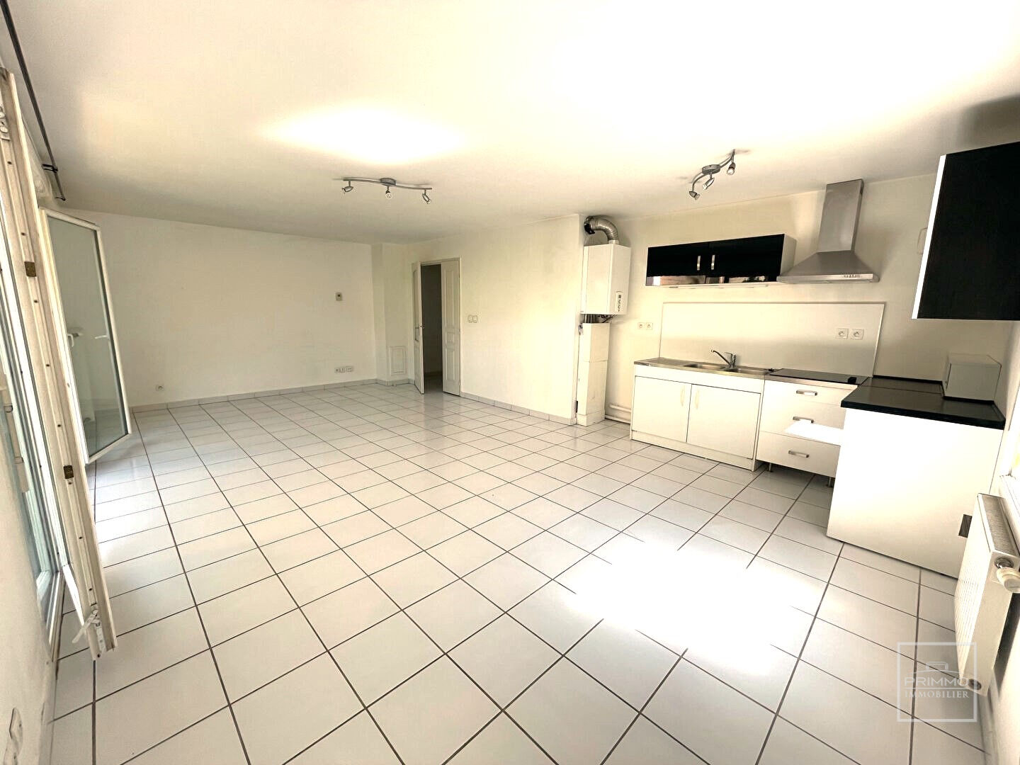 LYON 9ème, au calme, Appartement T2 de 54m², avec jardin clos de 52m² sans vis à vis.
