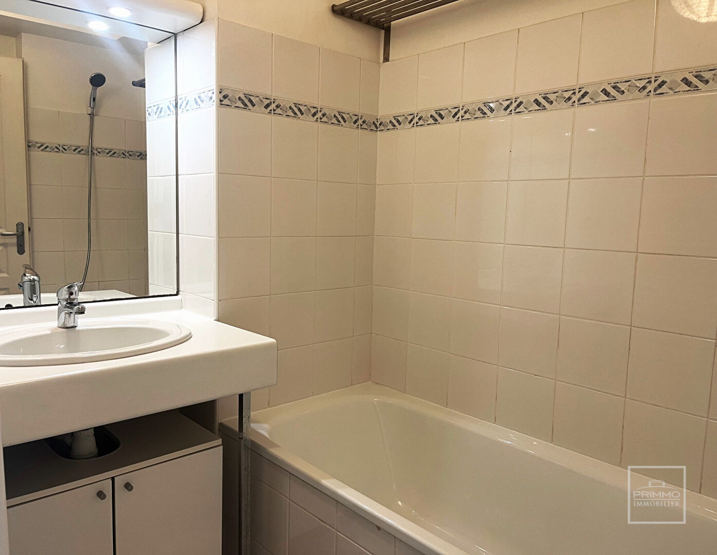 LYON 9ème, au calme, Appartement T2 de 54m², avec jardin clos de 52m² sans vis à vis.