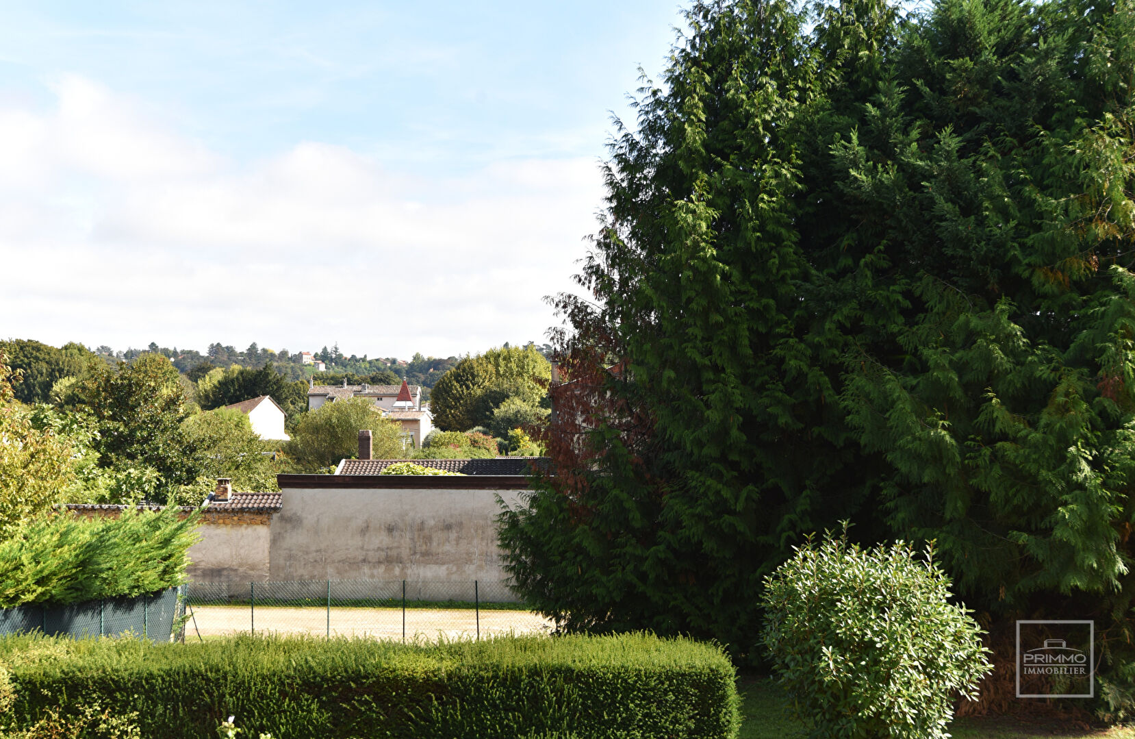 SAINT CYR AU MONT D’OR, Maison 3 Pièces de 66m² à réhabiliter sur 726m² de jardin clos.