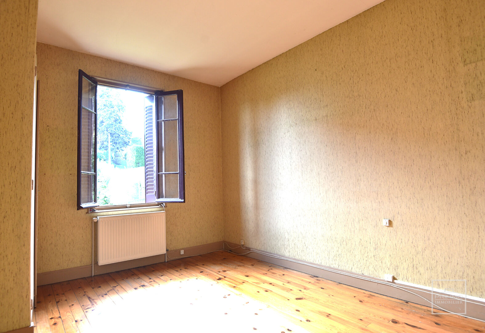 SAINT CYR AU MONT D’OR, Maison 3 Pièces de 66m² à réhabiliter sur 726m² de jardin clos.