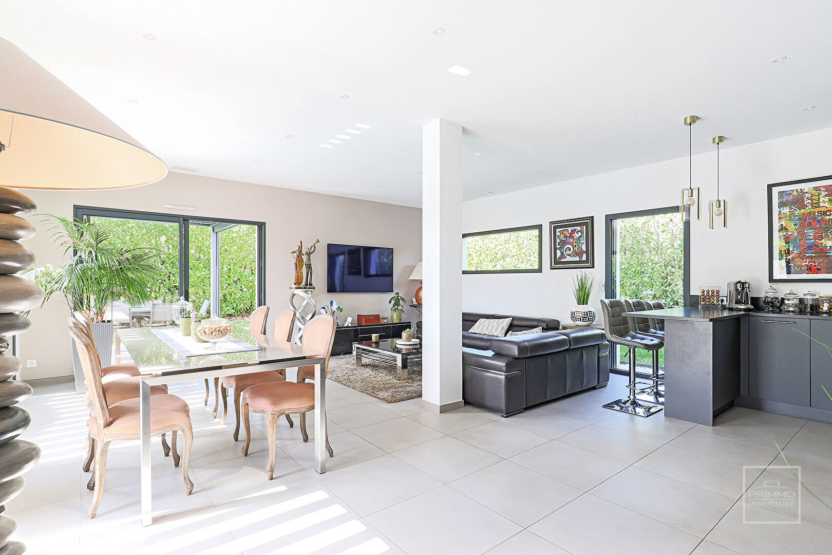 SAINT CYR AU MONT D’OR, belle Maison contemporaine de 151m² habitables sur 635m² de terrain