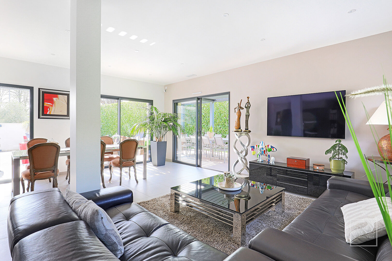 SAINT CYR AU MONT D’OR, belle Maison contemporaine de 151m² habitables sur 635m² de terrain