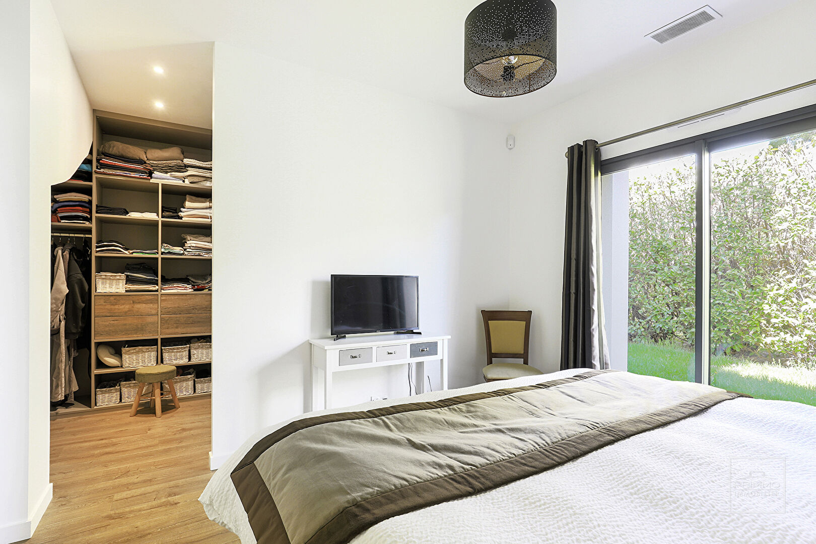 SAINT CYR AU MONT D’OR, belle Maison contemporaine de 151m² habitables sur 635m² de terrain