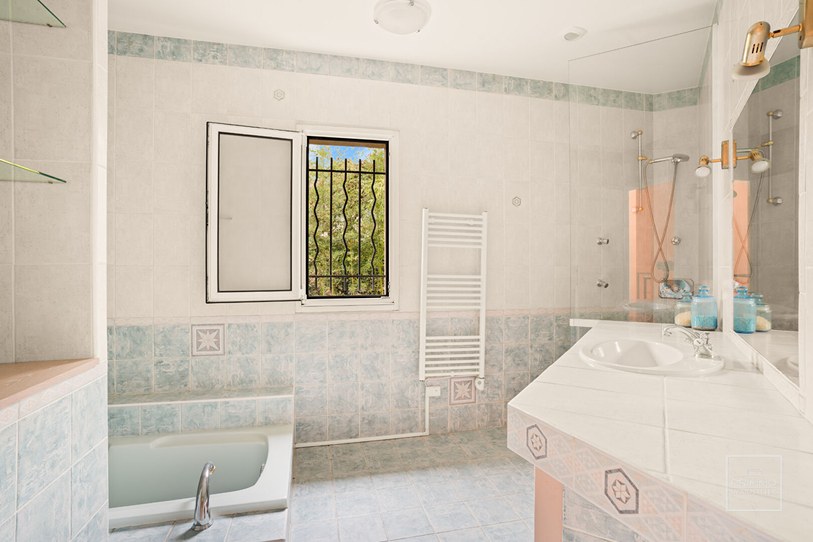 DARDILLY, Maison de 219m² sur 1465m² de terrain avec vue sur les Monts du Lyonnais