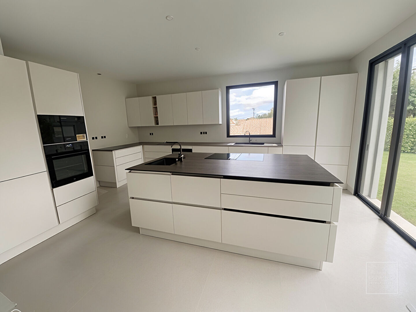 Saint Didier au Mont D’Or, au calme, Maison de 194m² sur 712m² de terrain plat.