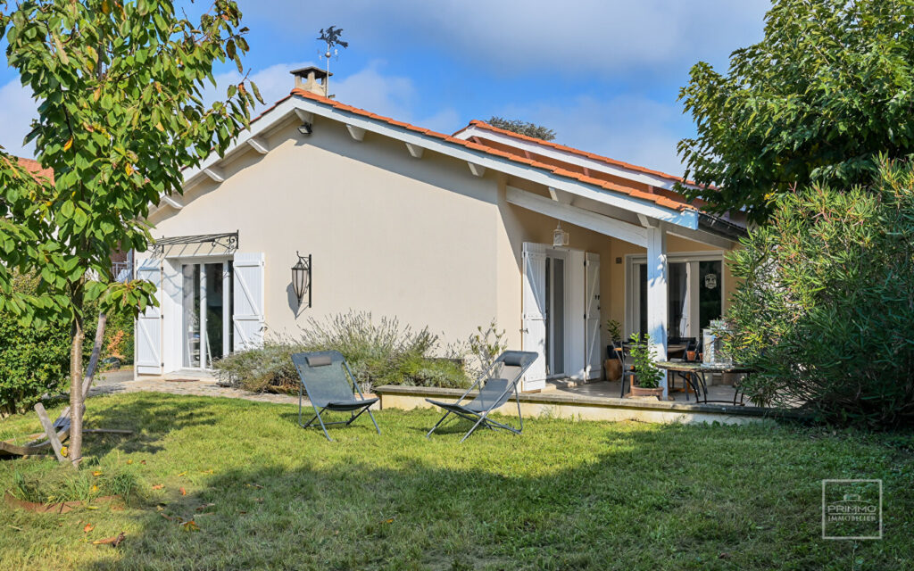 CHAMPAGNE – VOLUMES & LUMIERE – 190m² & 805m² TERRAIN