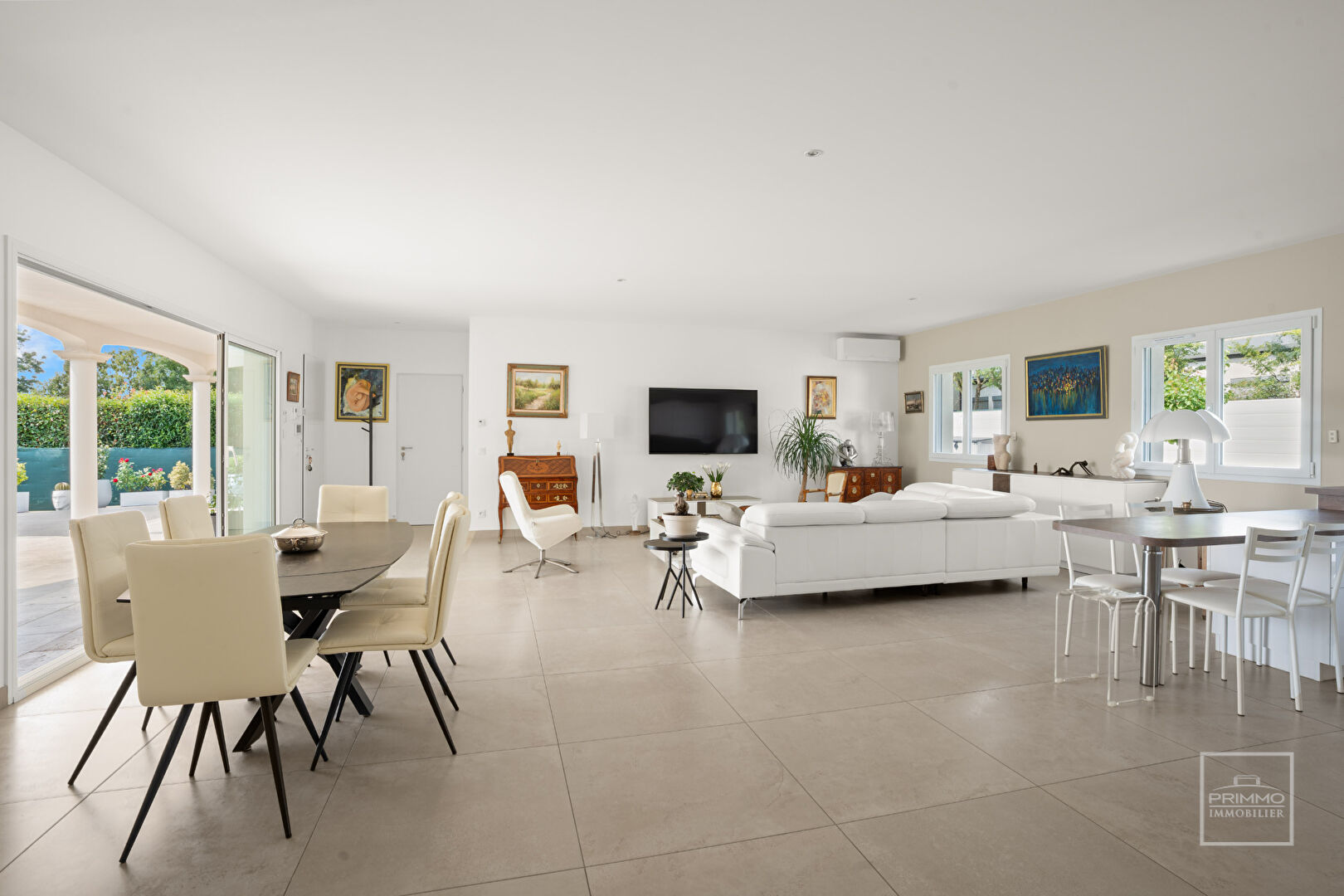 Villa PLAIN PIED 4 chambres, jardin aménagé, piscine