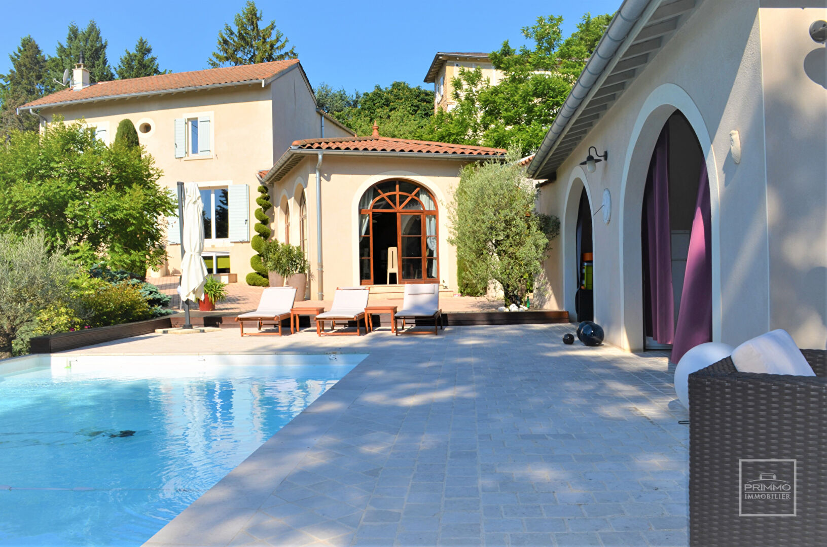 SAINT DIDIER AU MONT D’OR, Maison ancienne de charme d’environ 250 m² avec piscine