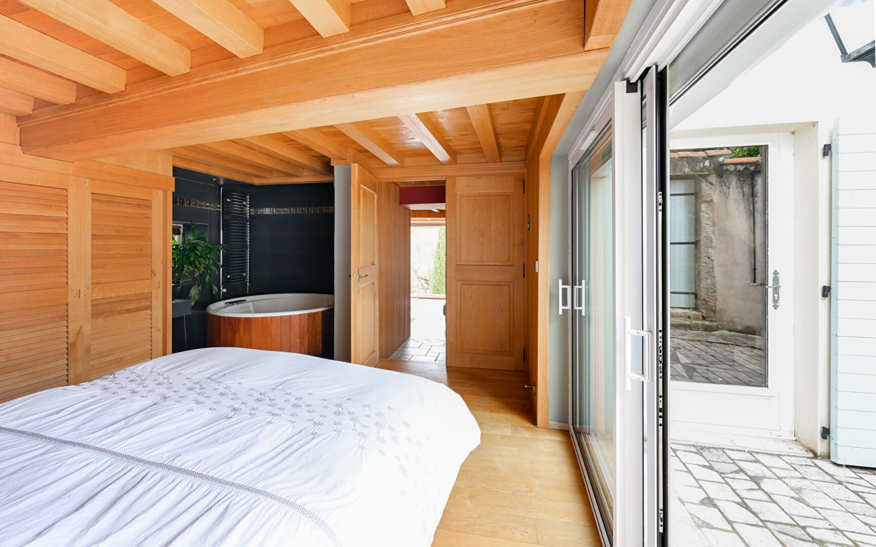 SAINT DIDIER AU MONT D’OR, Maison ancienne de charme d’environ 250 m² avec piscine