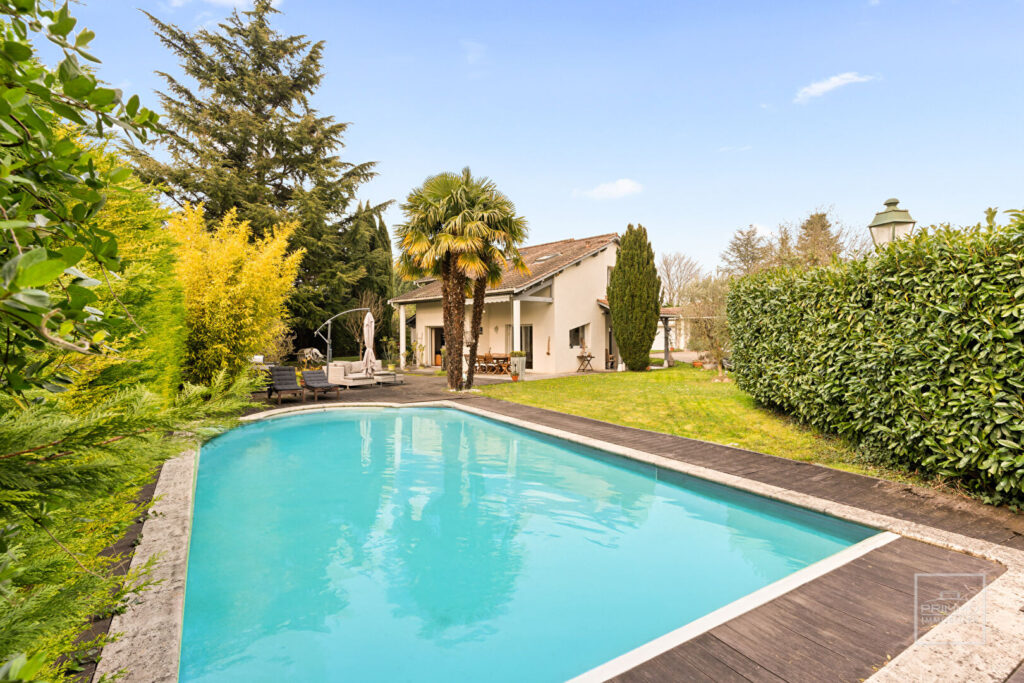 SAINT DIDIER AU MONT D’OR Maison d’architecte de 230m² au calme sans vis à vis