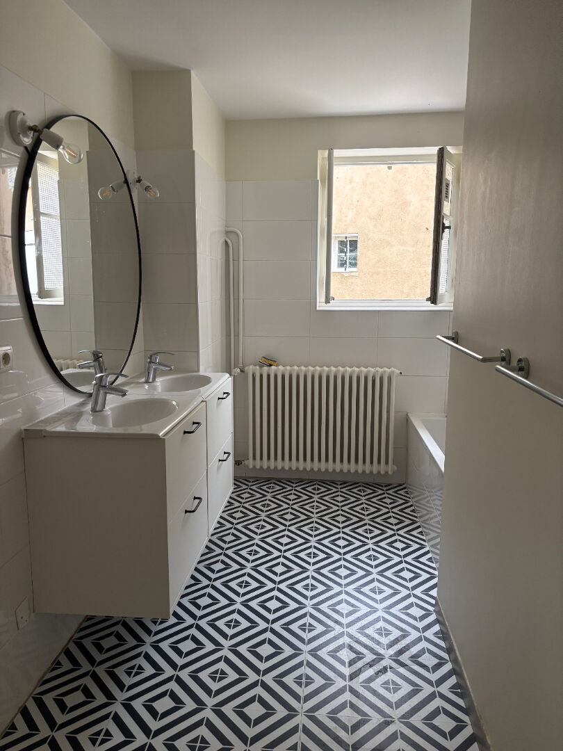 Maison CHASSELAY 4 Pièces 100 m² – Grand terrain