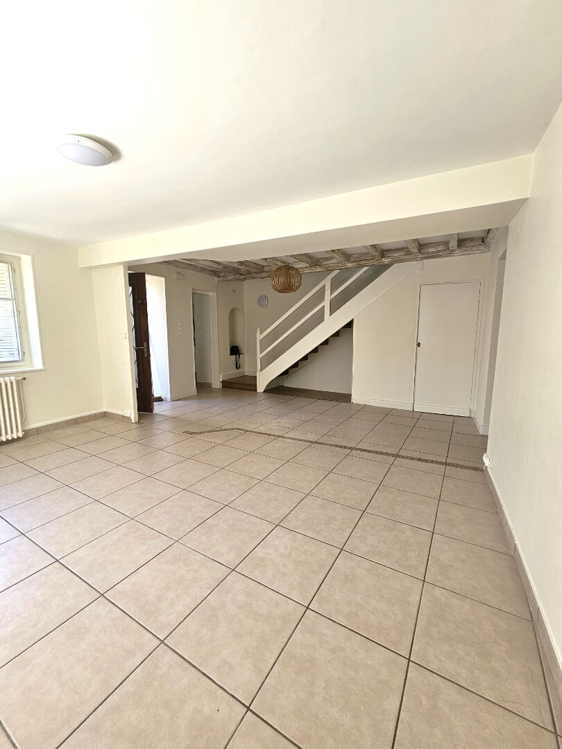 Maison CHASSELAY 4 Pièces 100 m² – Grand terrain