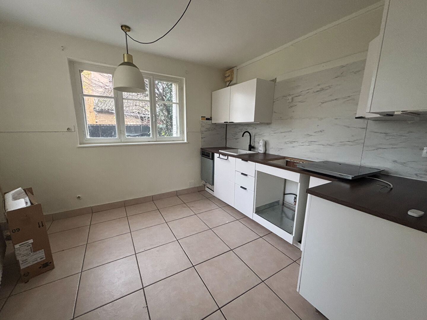 Maison CHASSELAY 4 Pièces 100 m² – Grand terrain